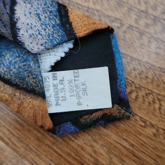 Vintage Oscar de la Renta 100% silk Abstract Tie 55.5" long - Picture 2 of 5